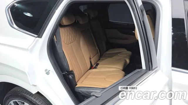 Hyundai Santafe 2021 — фото 12