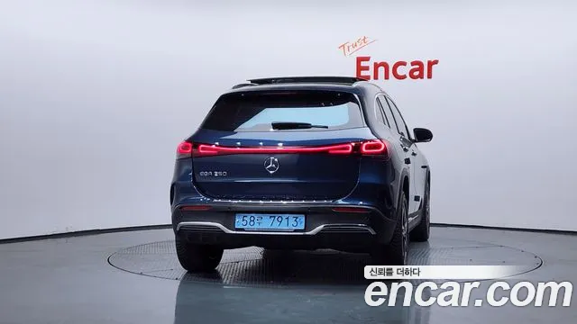 Mercedes-Benz EQA 2022 — фото 4