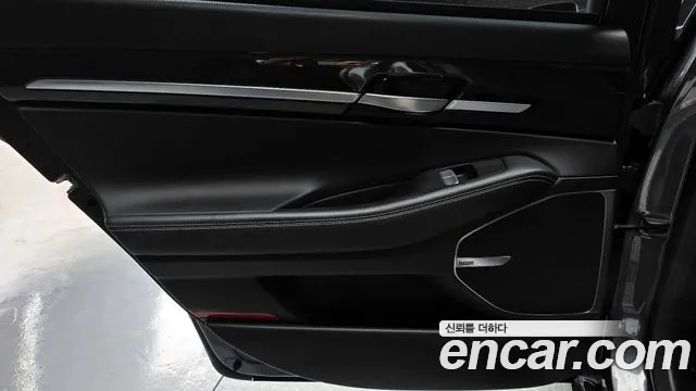Genesis G90 2019 — фото 15