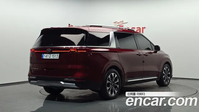 Kia Canival 2021 — фото 1