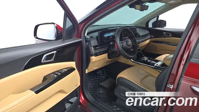 Kia Canival 2021 — фото 12
