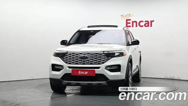 Ford Explorer 2022 — фото 3