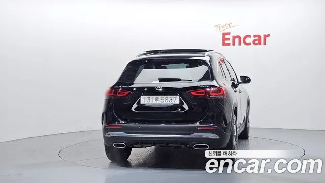 Mercedes-Benz GLA-Class 2021 — фото 4