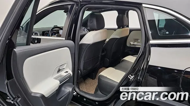 Mercedes-Benz GLA-Class 2021 — фото 17