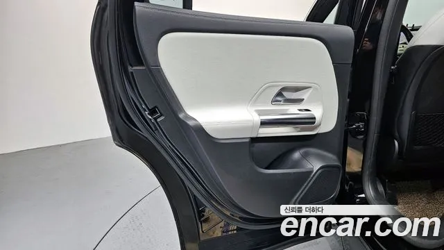 Mercedes-Benz GLA-Class 2021 — фото 15