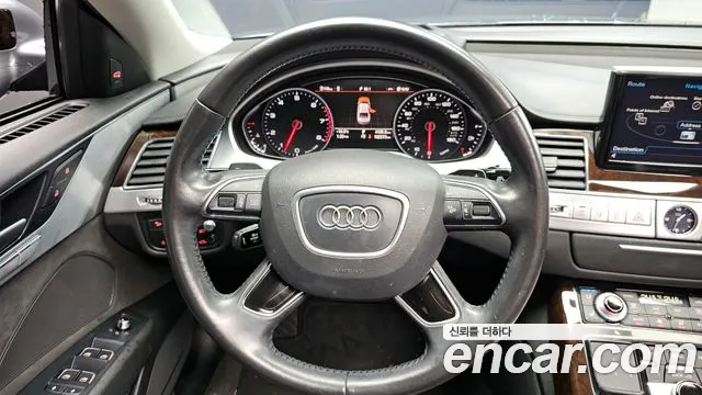 Audi A8 2015 — фото 12