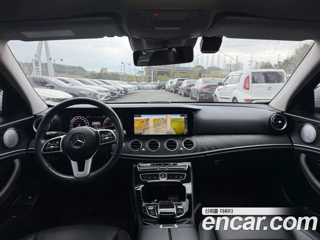 Mercedes-Benz E-Class 2019 — фото 9