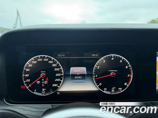Mercedes-Benz E-Class 2019 — фото 10