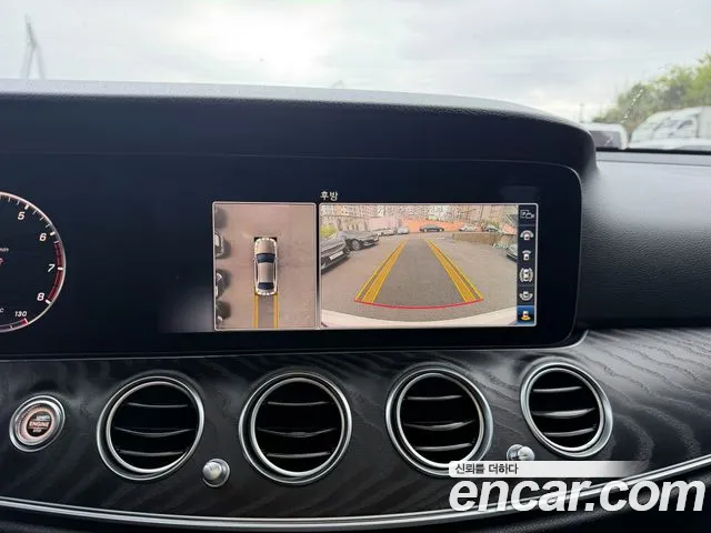 Mercedes-Benz E-Class 2019 — фото 11