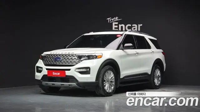 Ford Explorer 2020 — фото 1