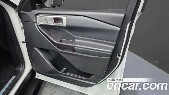 Ford Explorer 2020 — фото 14