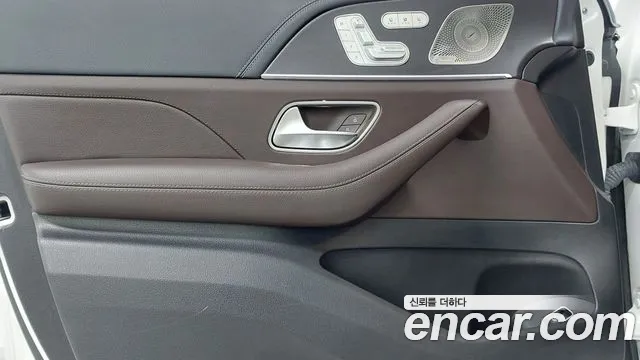 Mercedes-Benz GLS-Class 2022 — фото 15