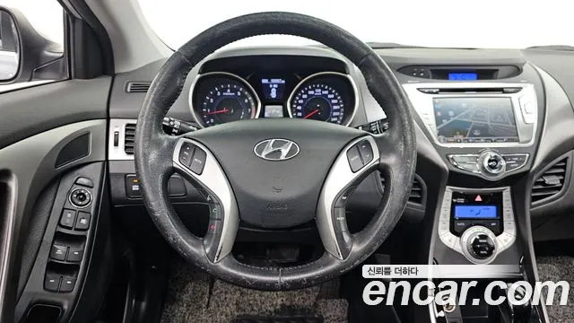 Hyundai AVANTE 2011 — фото 12