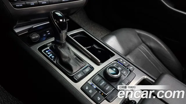 Hyundai Genesis 2015 — фото 9