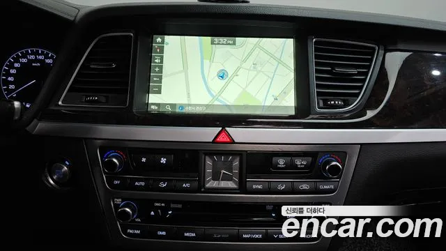 Hyundai Genesis 2015 — фото 13