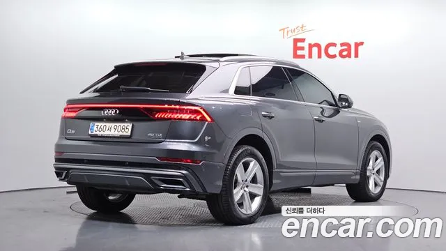 Audi Q8 2021 — фото 2