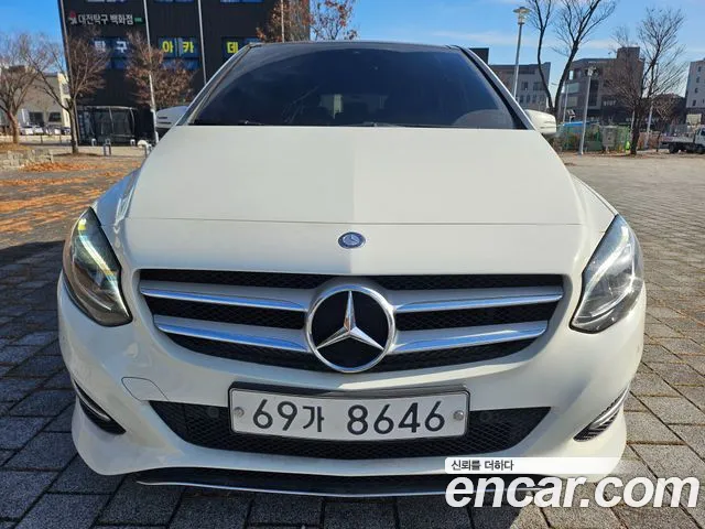 Mercedes-Benz B-Class 2017 — фото 1