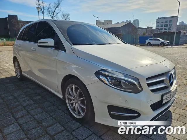 Mercedes-Benz B-Class 2017 — фото 3