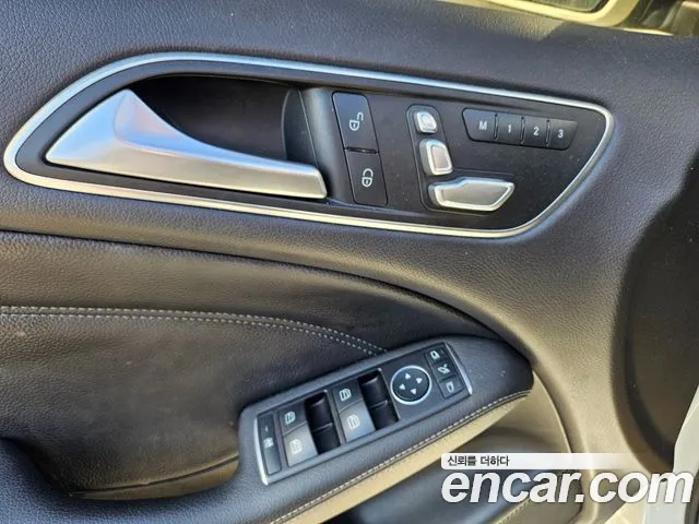 Mercedes-Benz B-Class 2017 — фото 11