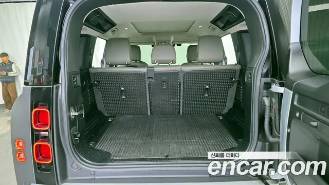Land Rover Defender 2020 — фото 20