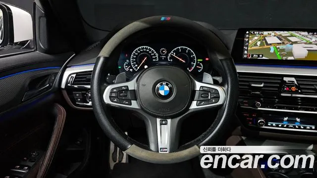 BMW 5-Series 2019 — фото 12