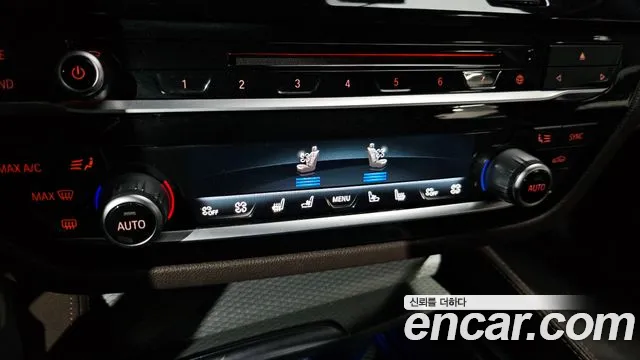 BMW 5-Series 2019 — фото 17