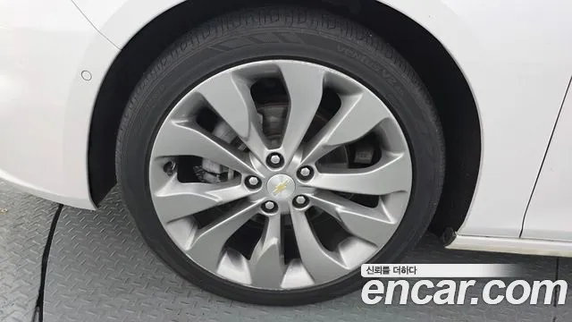 ChevroletGMDaewoo Malibu 2017 — фото 5