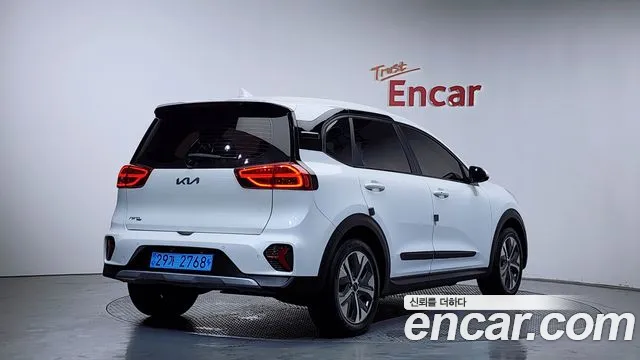 Kia Niro 2023 — фото 2