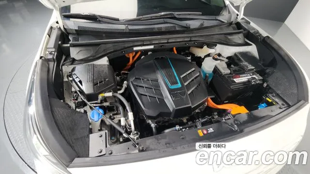 Kia Niro 2023 — фото 6