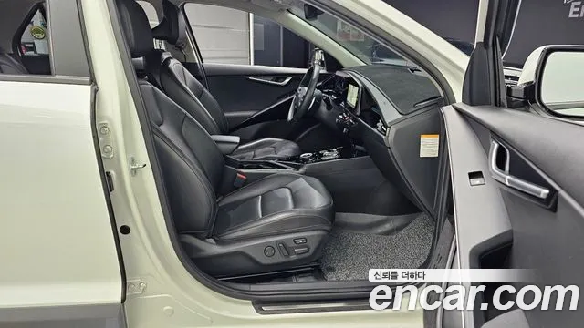 Kia Niro 2024 — фото 12