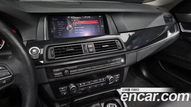 BMW 5-Series 2016 — фото 14