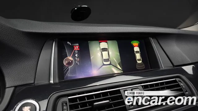 BMW 5-Series 2016 — фото 15