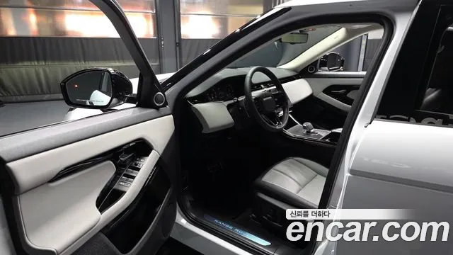 Land Rover Range Rover Evoque 2025 — фото 10