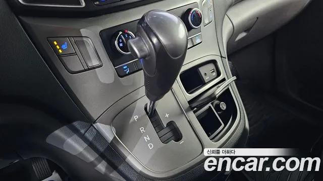 Hyundai Starex 2017 — фото 9
