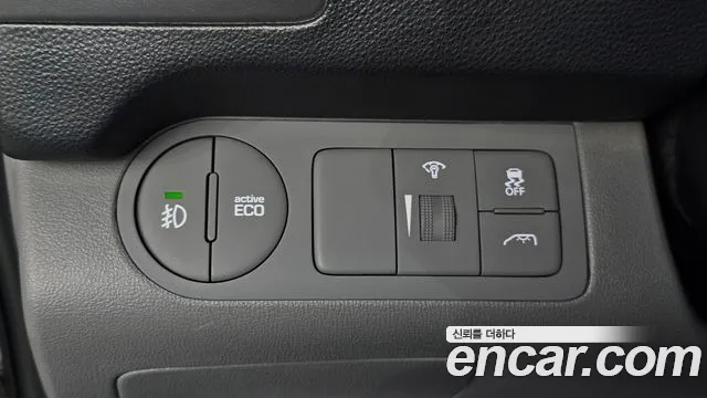 Hyundai Starex 2017 — фото 14