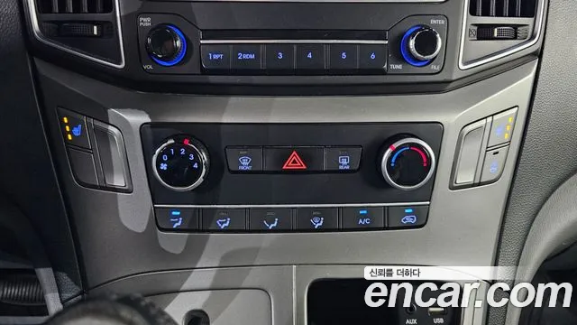 Hyundai Starex 2017 — фото 18