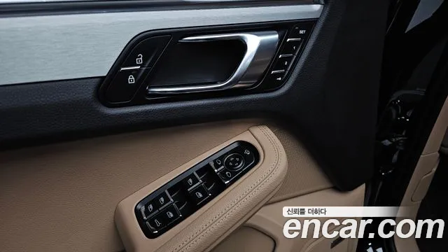 Porsche Macan 2022 — фото 13