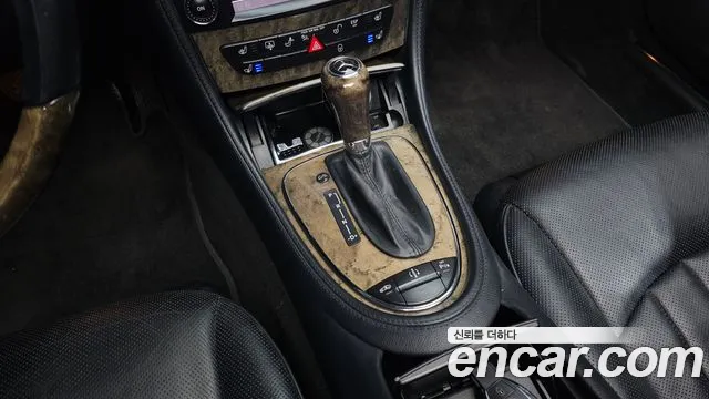 Mercedes-Benz CLS-Class 2010 — фото 11