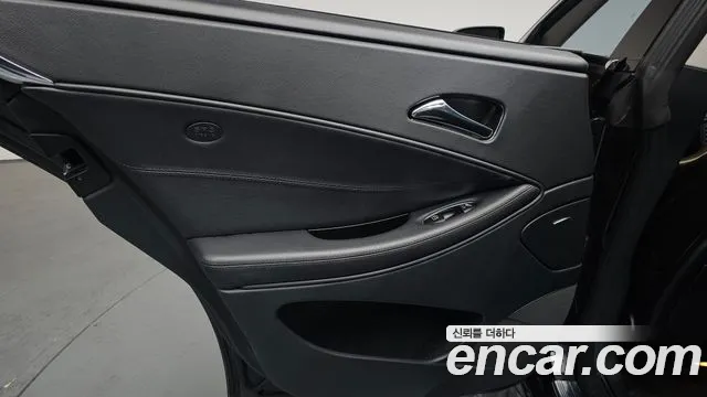 Mercedes-Benz CLS-Class 2010 — фото 14