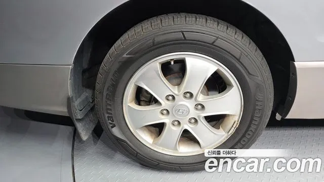 Hyundai Starex 2019 — фото 5