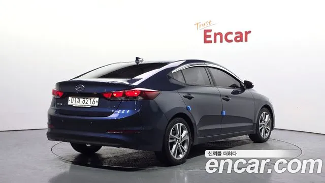 Hyundai AVANTE 2018 — фото 2