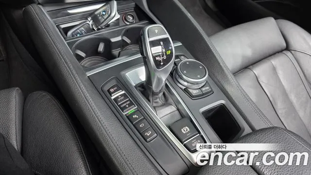 BMW X6 2016 — фото 11