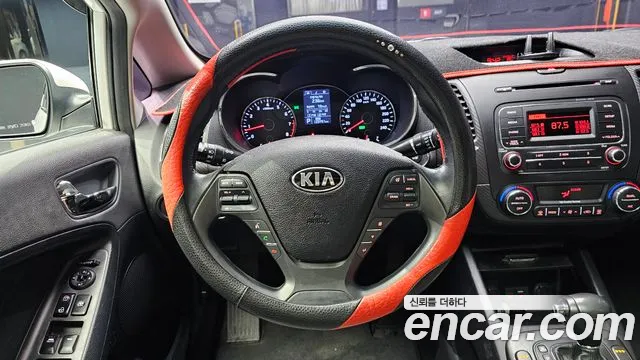 Kia K3 2015 — фото 13