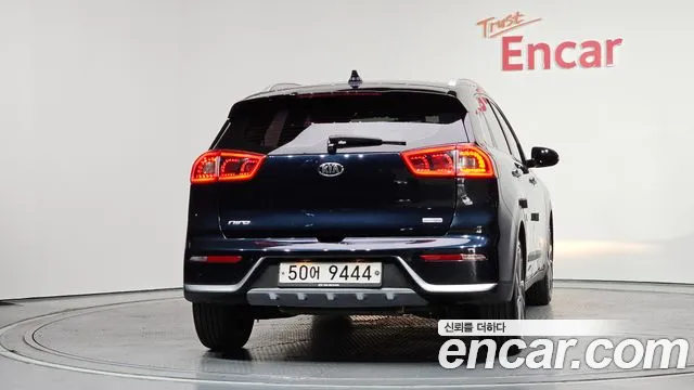 Kia Niro 2018 — фото 4