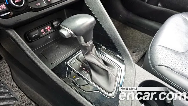 Kia Niro 2018 — фото 12