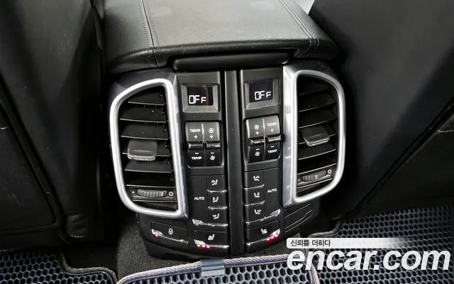 Porsche Cayenne 2016 — фото 18