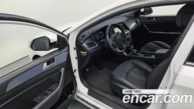 Hyundai Sonata 2015 — фото 10