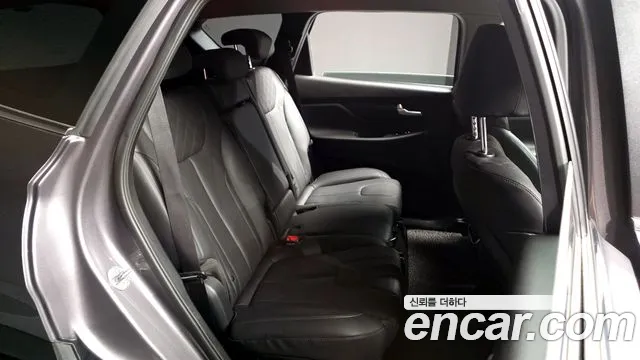 Hyundai Santafe 2022 — фото 11