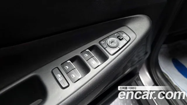 Hyundai Santafe 2022 — фото 17