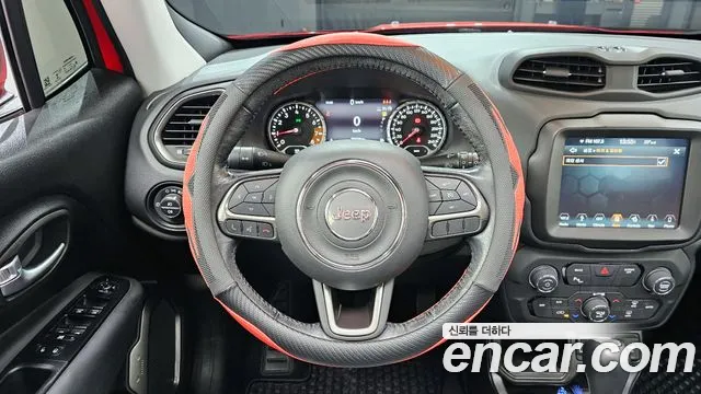 Jeep Renegade 2019 — фото 13